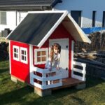 czerwony domek do ogrodu sucha beskidzka